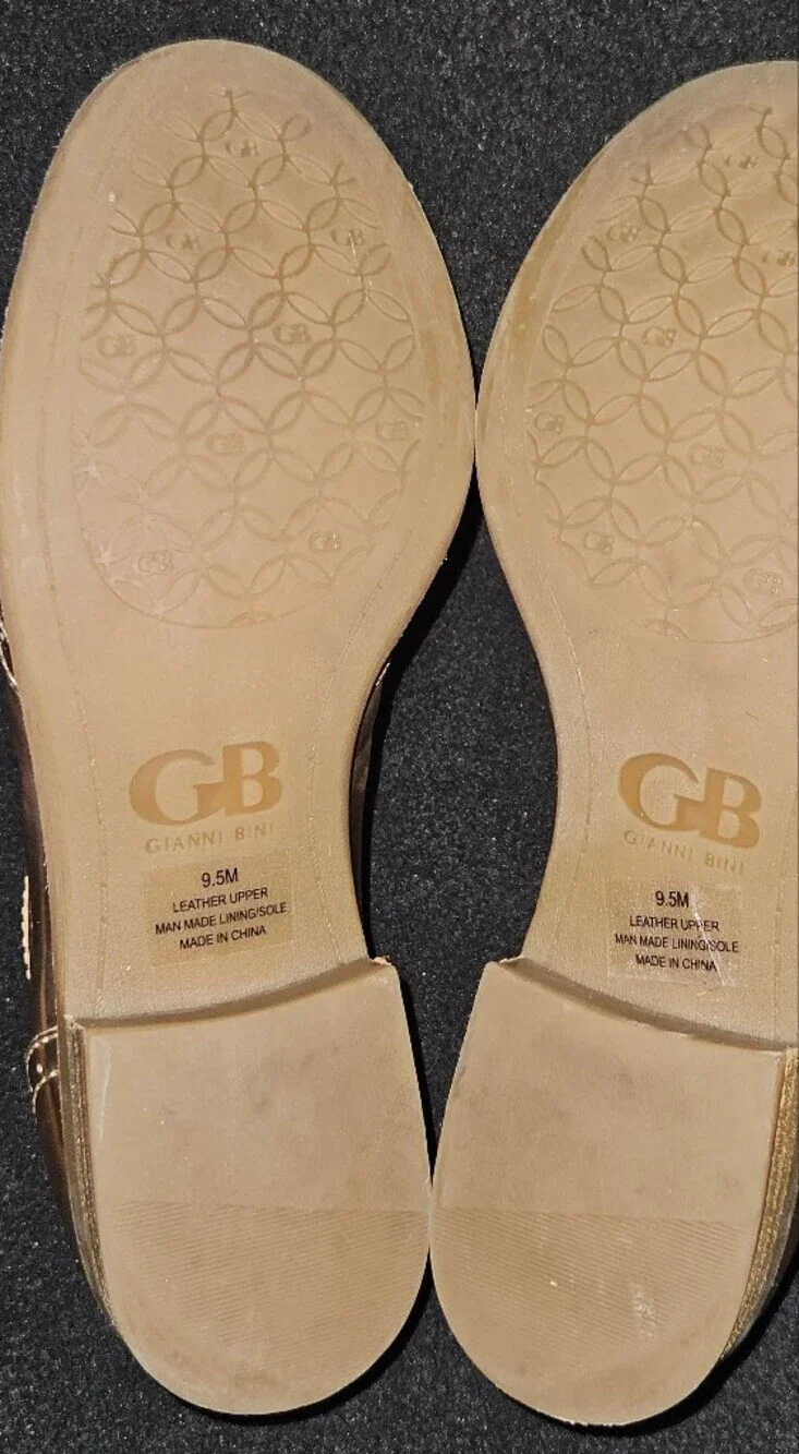 Gianni Bini Metallic Gold-Copperish Wingtip Round Toe Oxfords - Size 9.5